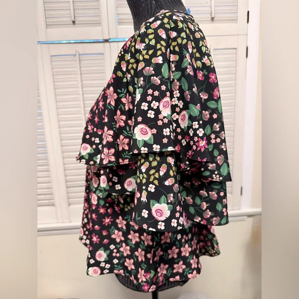 Topshop Austin Patch Floral Tea Top Jewel Neck Ruffle Back Zip Keyhole